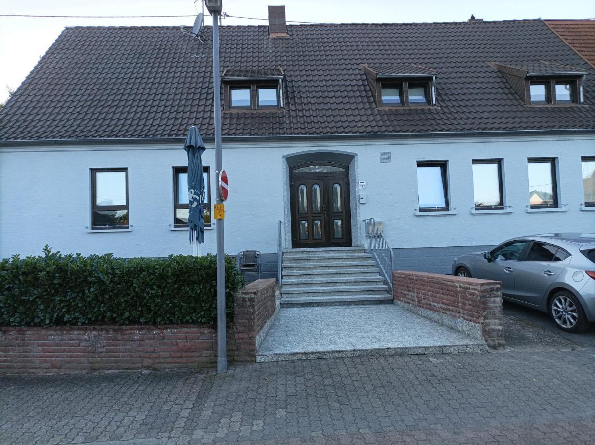 Gaststaette Molitor Apartment Saarlouis Exterior foto